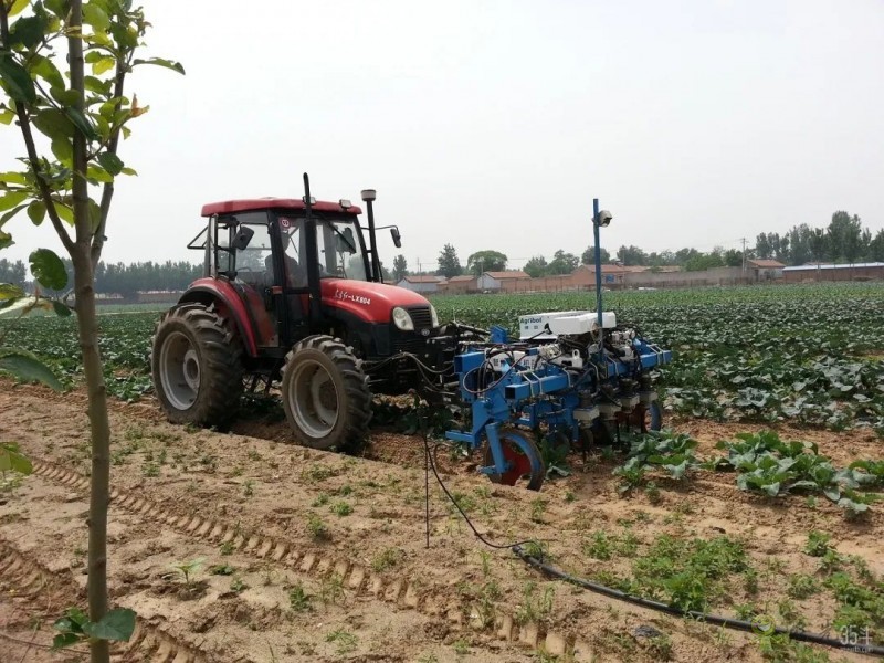 农业机器人是人的四肢在农业场景中的延伸