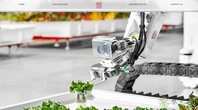 Iron Ox农业机器人通过温室农场自动化种植蔬菜