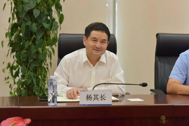 探索智慧植物工厂新模式——新松公司与中国农业科学院都市农业研究所签署战略合作协议