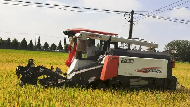 上海:确保完成2021年粮食作物耕种收综合机械化率96%的指标任务