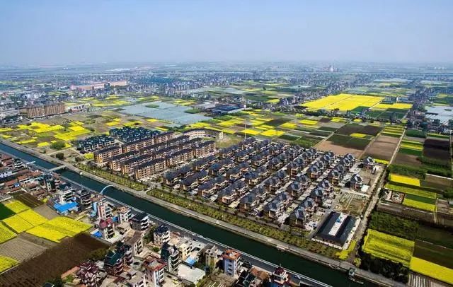 乡村振兴成为中国房地产转型关键